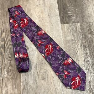 Oleg Cassini 100% Silk Floral Tie